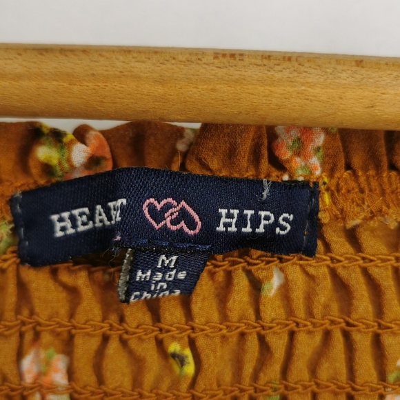 Heart Hips Smocked Blouse sz M - Picture 6 of 12